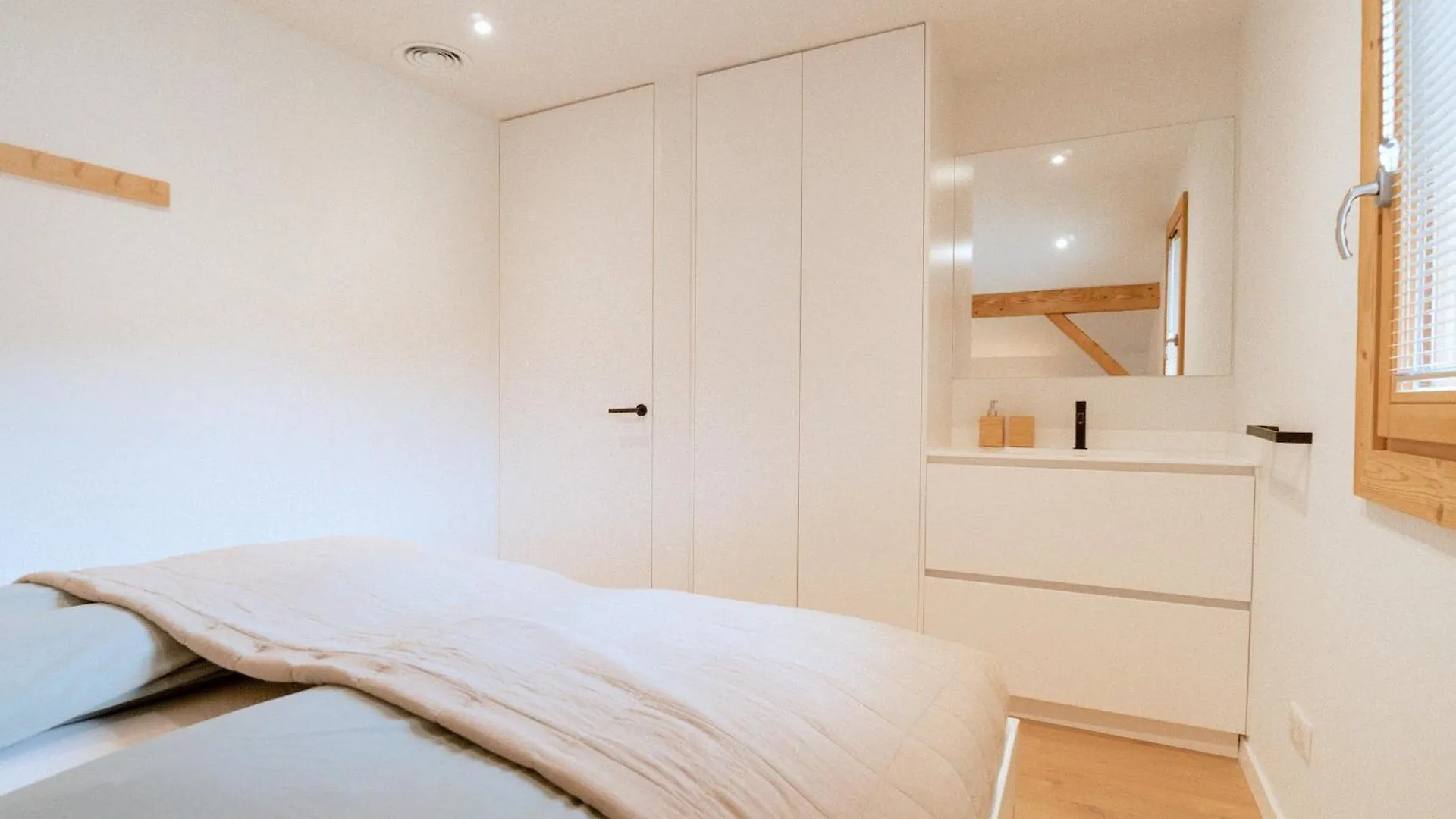 Bright & Elegant Stand Alone Chalet - 8 Ppl - Vois Le Mont Les Gets